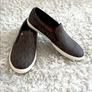 Michael Kors slipons , flats